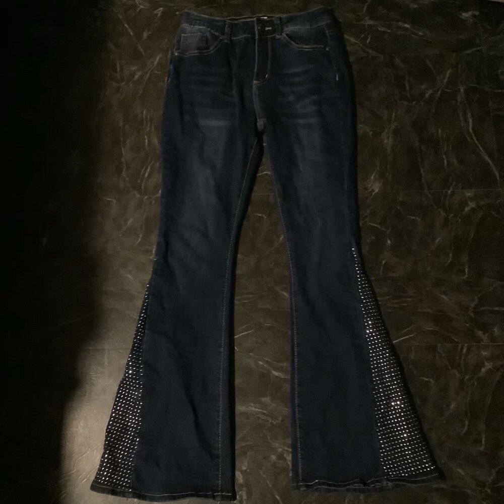 Bedazzled high waistend jeans